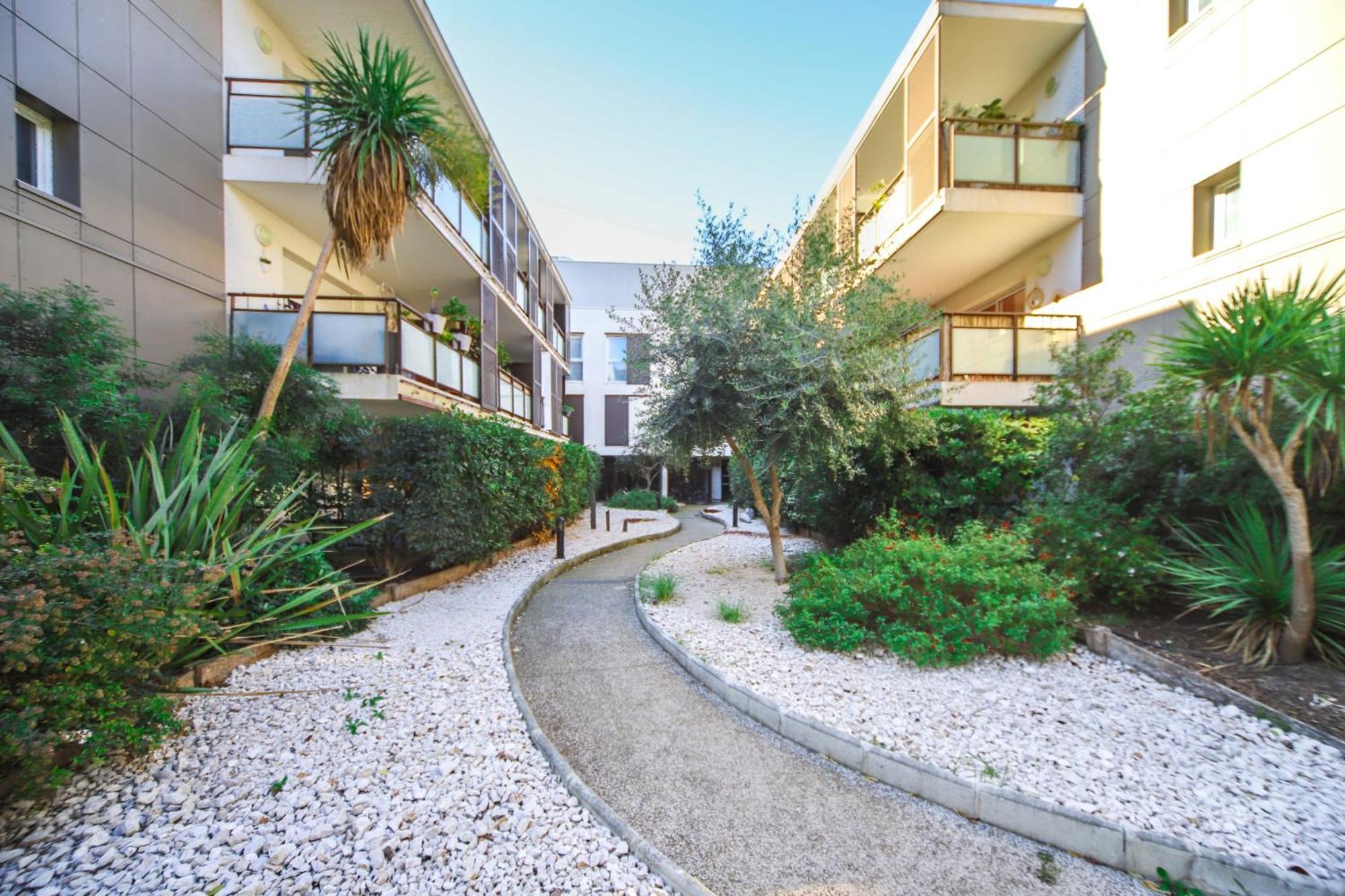 T2 Florescence Proche Montpellier Parking Кастельно-ле-Лез Екстер'єр фото